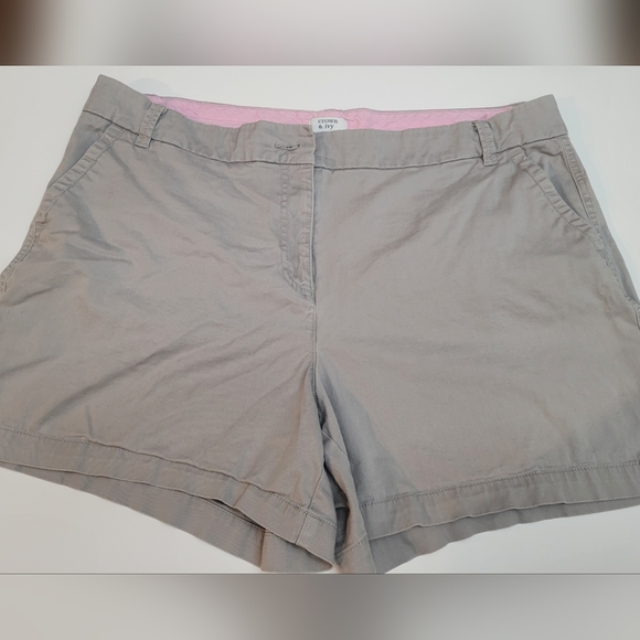 crown & ivy Women's Tan Shorts - Picture 1 of 3